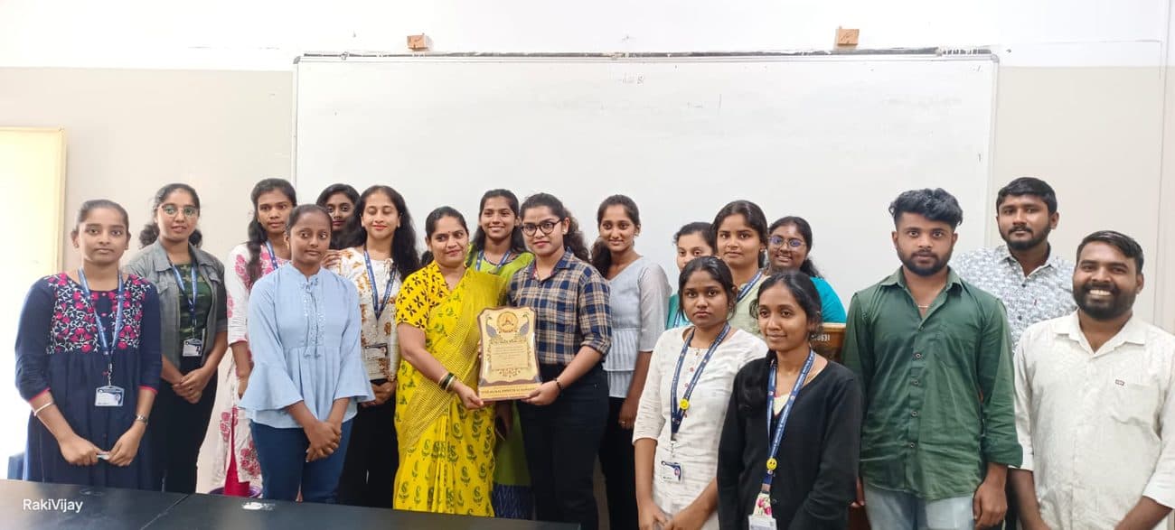 Cadspro lab interior with students at workstations